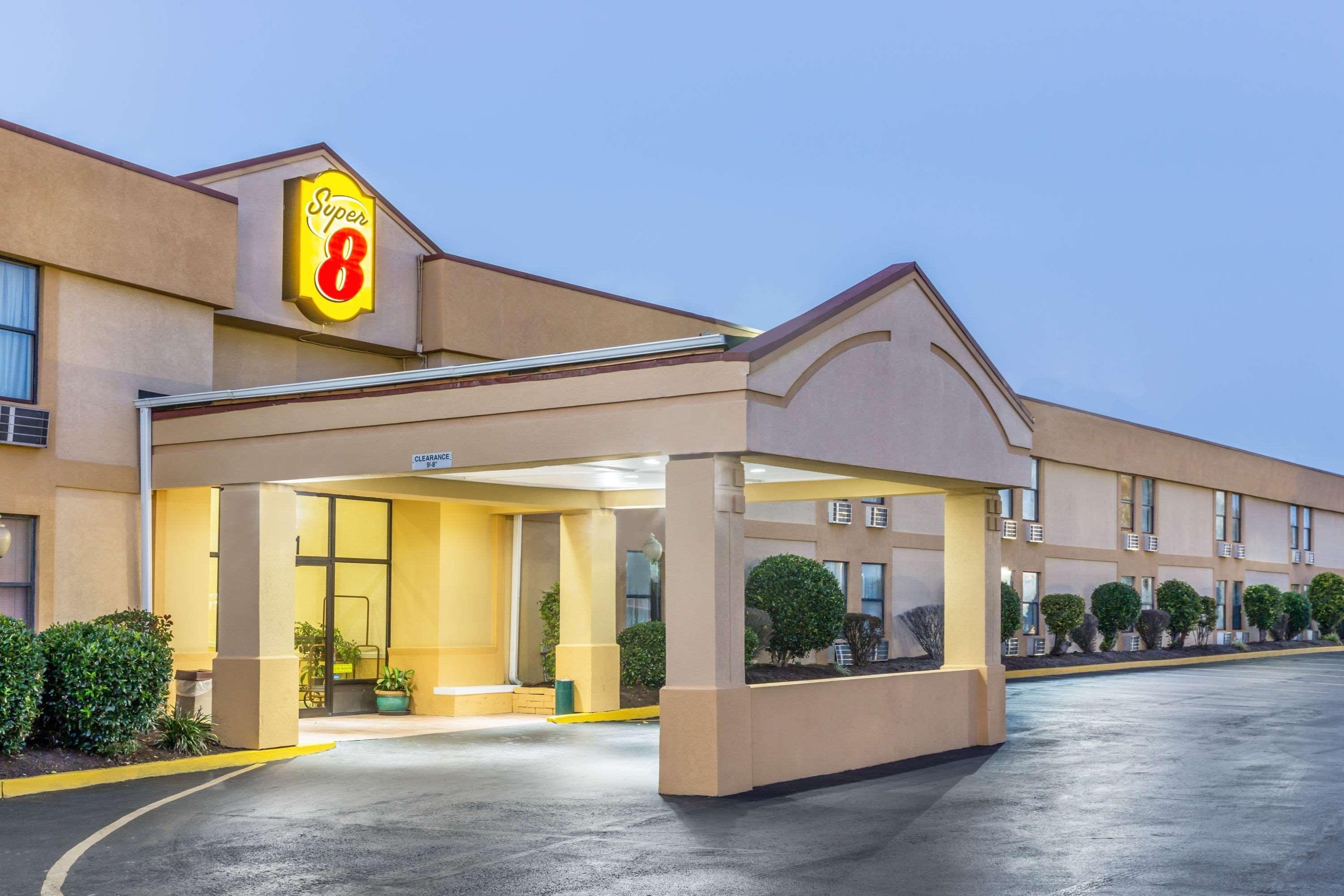 Super 8 By Wyndham Knoxville Downtown Area Εξωτερικό φωτογραφία