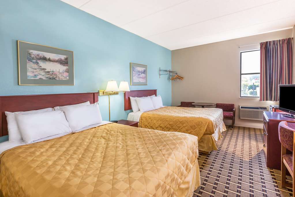 Super 8 By Wyndham Knoxville Downtown Area Δωμάτιο φωτογραφία